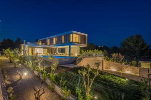 Luxury Villa Sunray 1