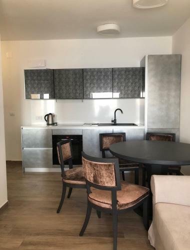 Aparthotel Apartments Toni Sea View