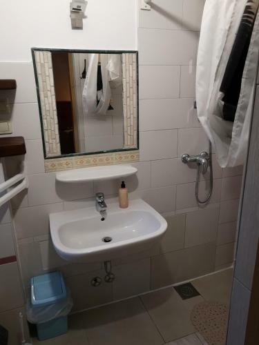 Hostal Rooms S&i Korana