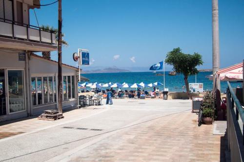 Samuel Apartment, 40 Meters From The Beach