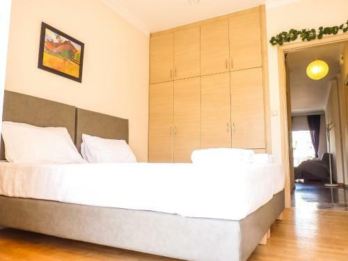 Sunny City Center Apartment