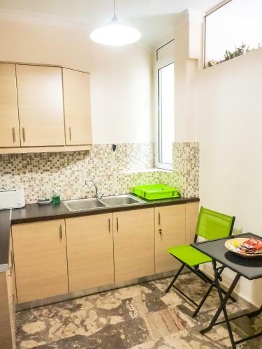 Sunny City Center Apartment