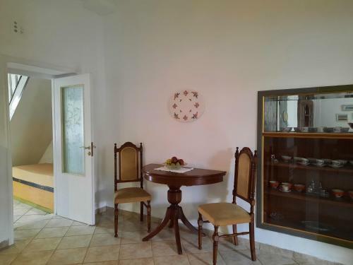 Lilian's House
