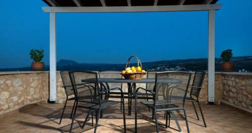 Eftrapelia Provarma Villa