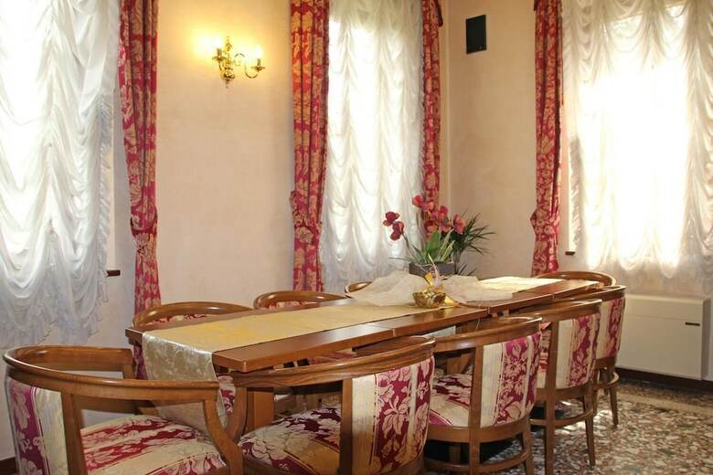 Park Hotel Villa Leon D'oro