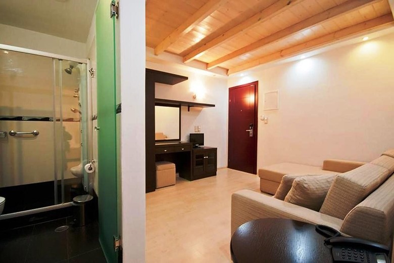 Hotel Aeolis