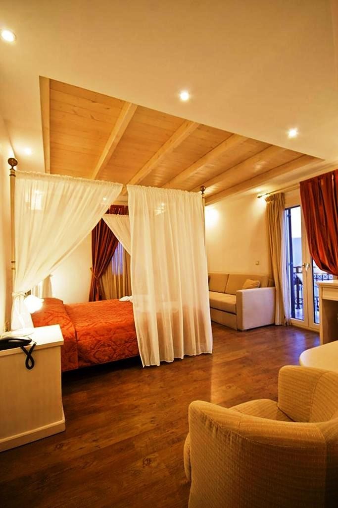 Hotel Aeolis