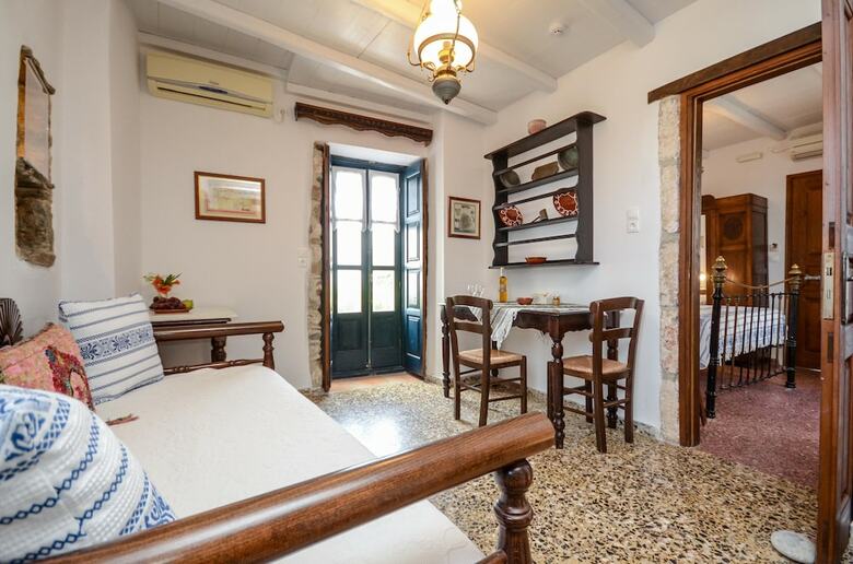 Venetiko Apartments