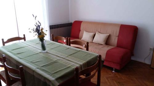Apartment In Silo/insel Krk 13503