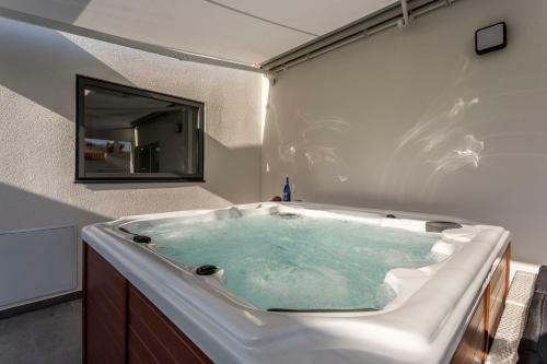 Sea Pearl Luxury Apartment