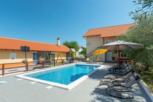 Villa Holiday House Vesna With Pool