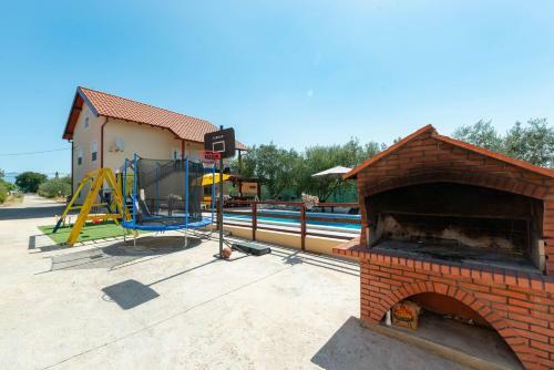 Villa Holiday House Vesna With Pool