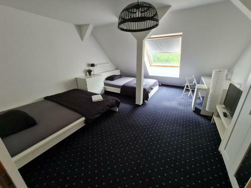 5 Bedroom Private Apartment With Lounge
