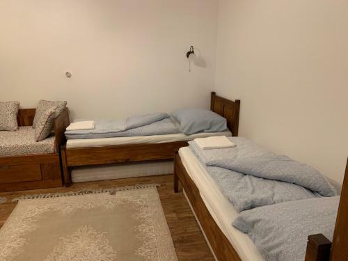 Sz�zesztend?s R�v�szh�z Apartman