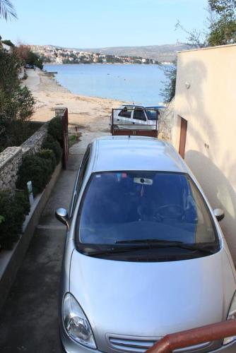 Apartments By The Sea Rogoznica - 7556