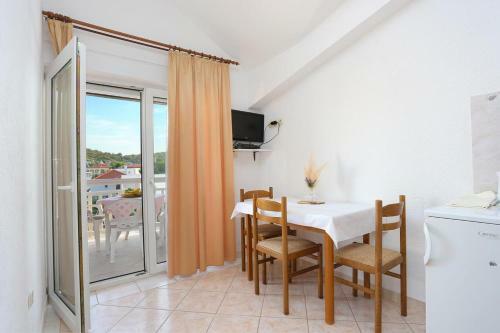 Apartments By The Sea Rogoznica - 4162