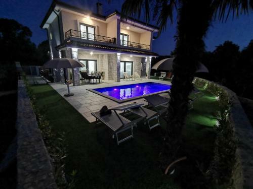 Luxury Villa Sara In Malinska