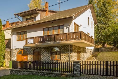 Hostal Villa Szilva Vend�gh�z