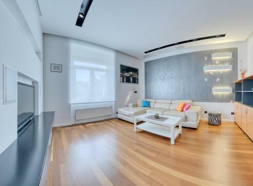 Apartment Light In Pula