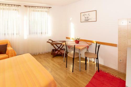 Apartments Mirjana