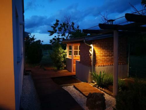Ana's Garden Holiday Home