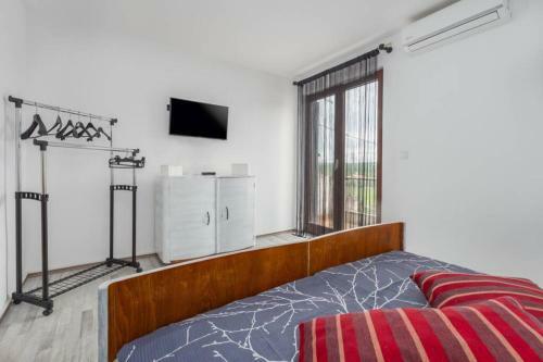 Cozy Two Bedroom Apartment