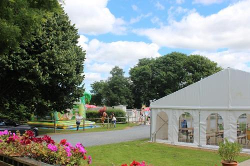 Camping Le Clos De Balleroy