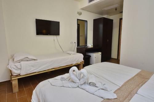 Pearl Of The Valley Hotel