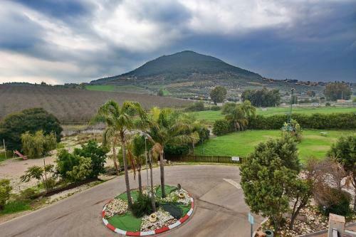 Pearl Of The Valley Hotel