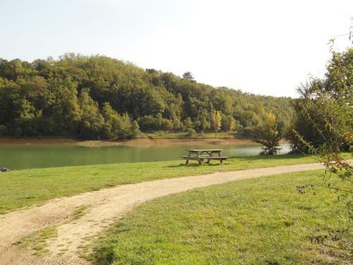 Holiday Home Entre Le Gers Et Les Pyrenees Buzon I