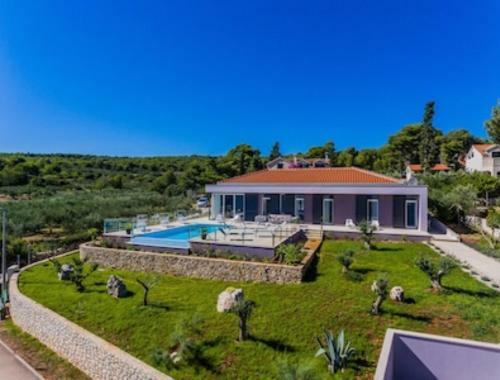 Villa R&b