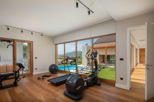 Luxury Villa Silence With Heated Pool