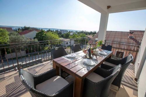 Apartment In Starigrad-paklenica 39522