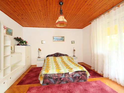 Holiday Home Balatonkeresztur 1