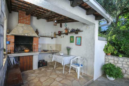Artistic Summer House Marinovic With Garden&bbq