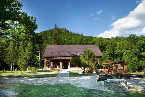 Lodge Pod B?esteckou Skalou