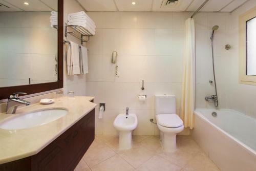 Hotel Al Hamra Village Golf And Beach Resort