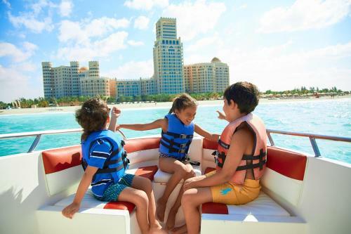 Hotel Al Hamra Village Golf And Beach Resort
