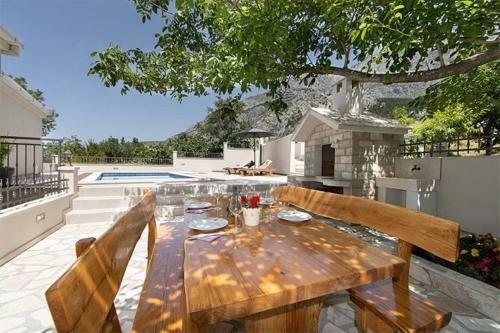 Holiday House Alina With Heated Pool