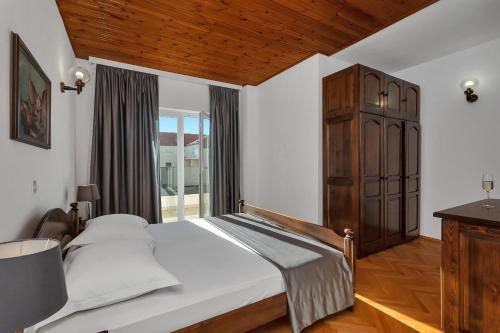 Apartments ?obrni?