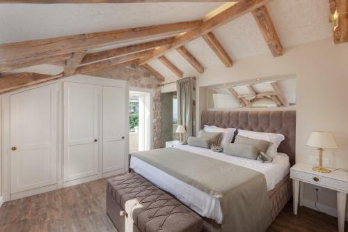 Serendipity - Luxury Stone Villa With Private Jacuzzi And Sauna