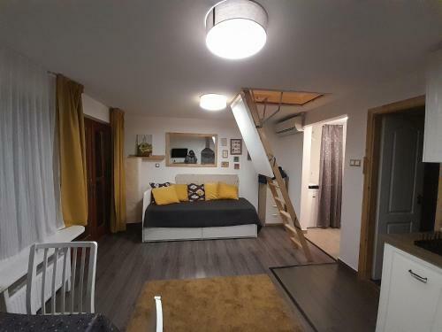 Hostal Tulip Home Guest House
