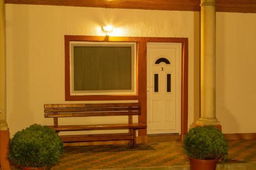 Hostal Airport K�roly Centr�l