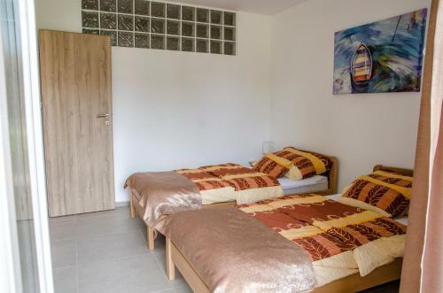 Zam�rdi Sir�ly Apartmanok
