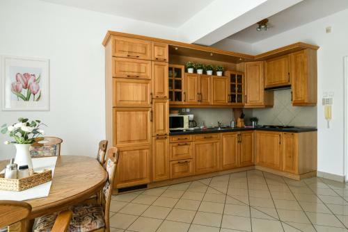 Gy?rfi Apartmanh�z Zam�rdi