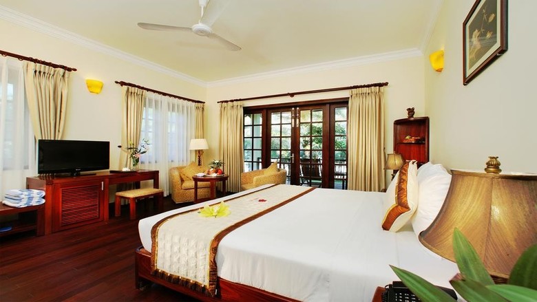 Hotel Golden Coast Resort & Spa