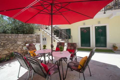 Hostal Central Old Town Rooms