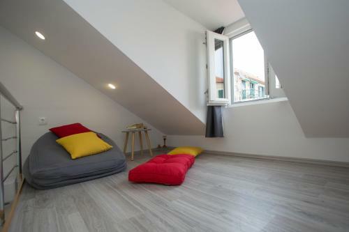 Hostal Central Old Town Rooms