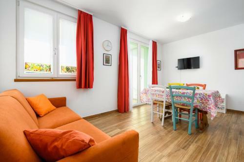 Hostal Andrea House With Apartments