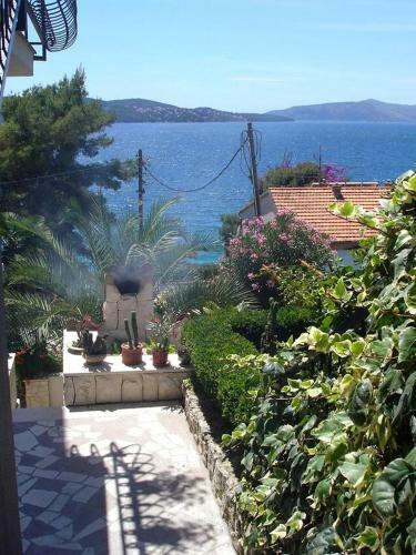 Apartments By The Sea Trogir - 11895